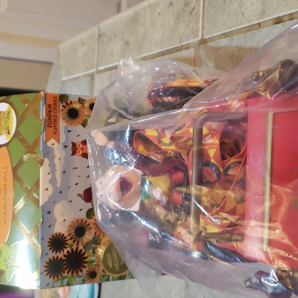 Disney Parks Mr. Toad's Wild Ride Popcorn Bucket 50th Anniversary With Ex Strap. - Picture 2 of 10